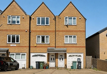 3 bedroom house to rent - Corinthian Court, West Hill Road, Cowes, PO31