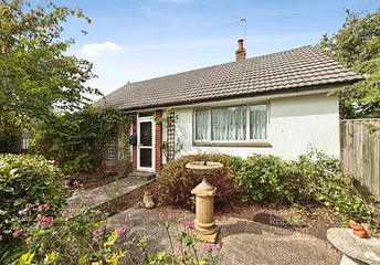 2 bedroom bungalow for sale - Castle Street, Newport, Isle of Wight, PO30