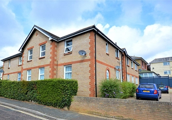 2 bedroom apartment to rent - Wilton Park Road, Shanklin, Isle of Wight, PO37