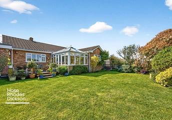 3 bedroom bungalow for sale - Whitecross Farm Lane, Lake, Isle of Wight, PO36